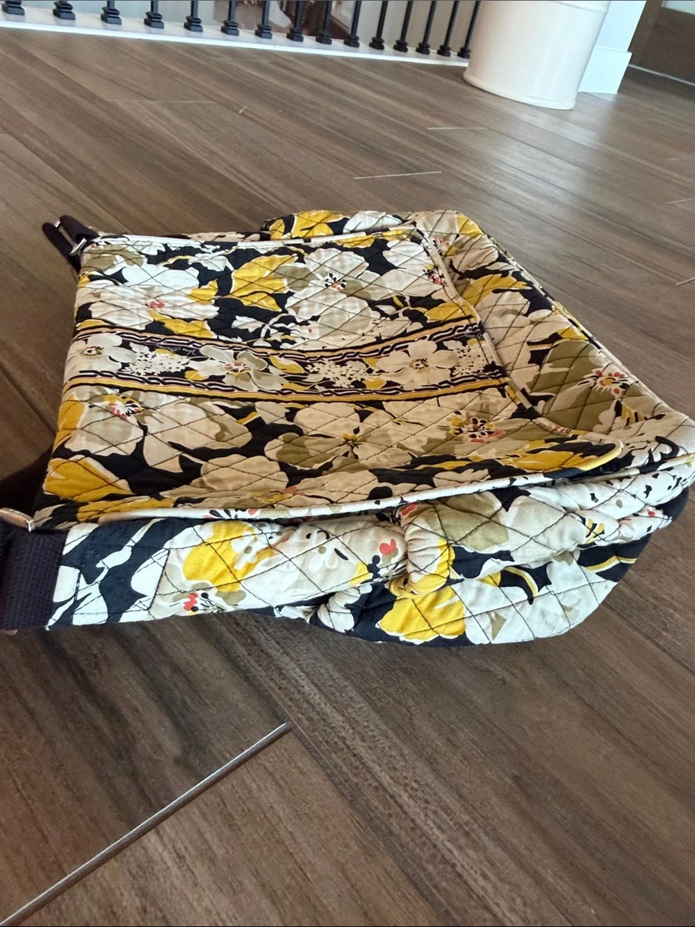 Vera Bradley Quilted Floral Diaper/Baby Crossbody Messenger Bag Dogwood pattern